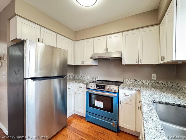 2036 Roman Court, Warren, MI 48092