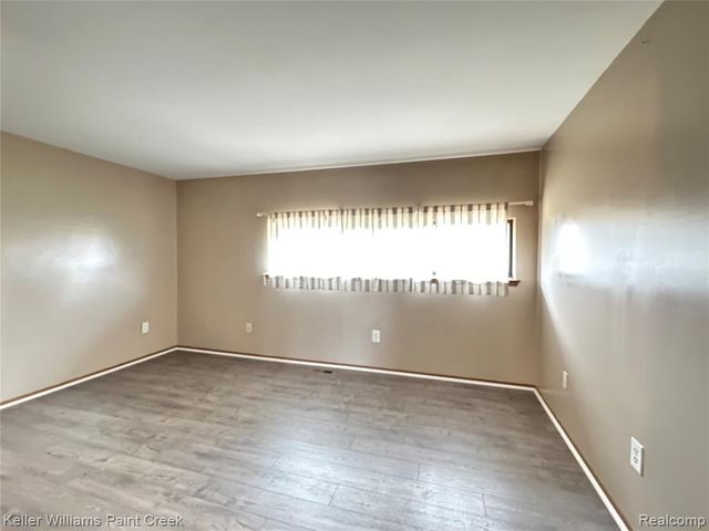 2036 Roman Court, Warren, MI 48092