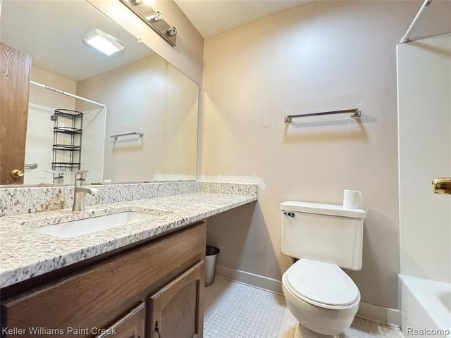 2036 Roman Court, Warren, MI 48092