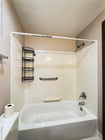 2036 Roman Court, Warren, MI 48092