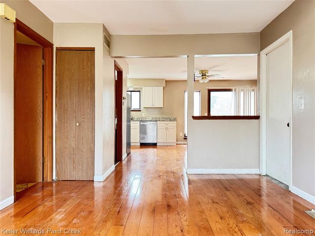 2036 Roman Court, Warren, MI 48092