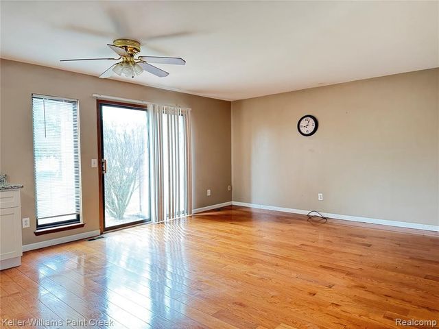 2036 Roman Court, Warren, MI 48092