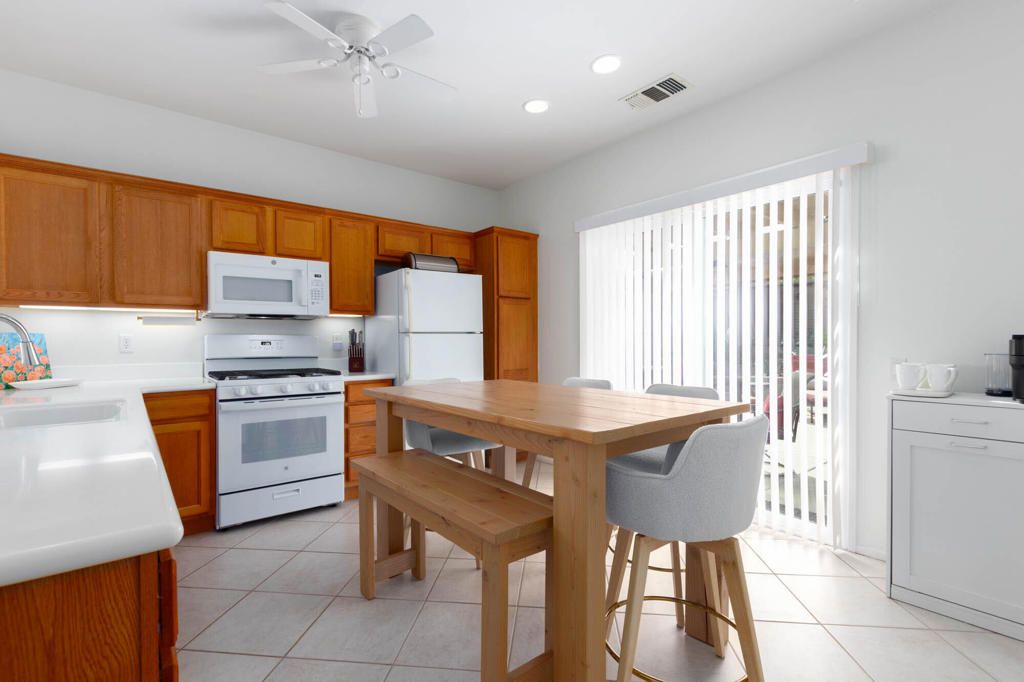 Image 14 of property listing at 78443 Glastonbury Way, Palm Desert, CA 92211