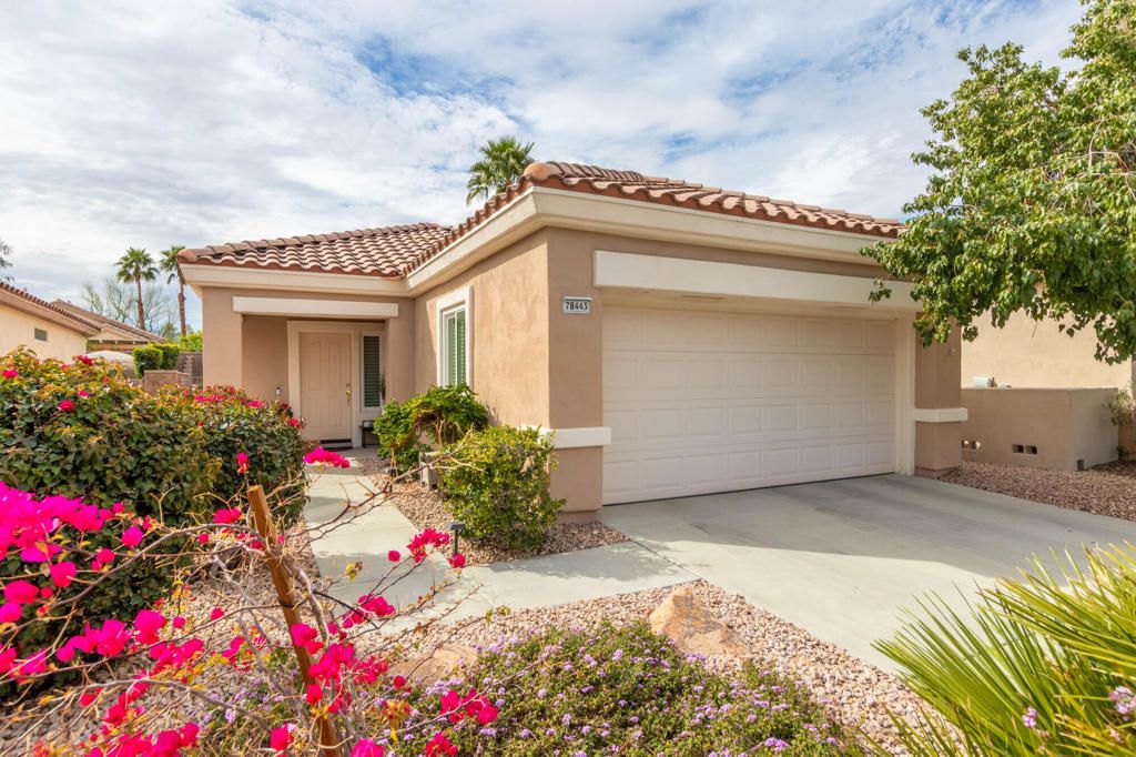 Image 2 of property listing at 78443 Glastonbury Way, Palm Desert, CA 92211