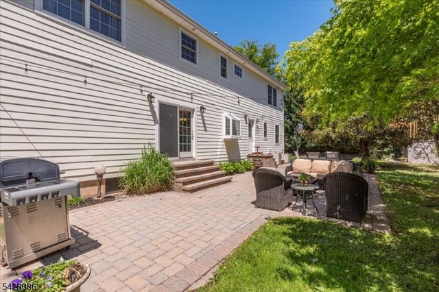 23 Saint Johns Pl, Fanwood Boro, NJ 07023