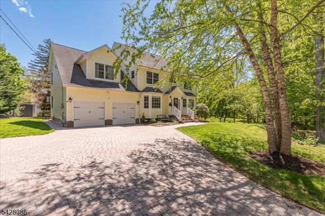 23 Saint Johns Pl, Fanwood Boro, NJ 07023