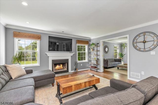 23 Saint Johns Pl, Fanwood Boro, NJ 07023
