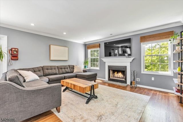 23 Saint Johns Pl, Fanwood Boro, NJ 07023