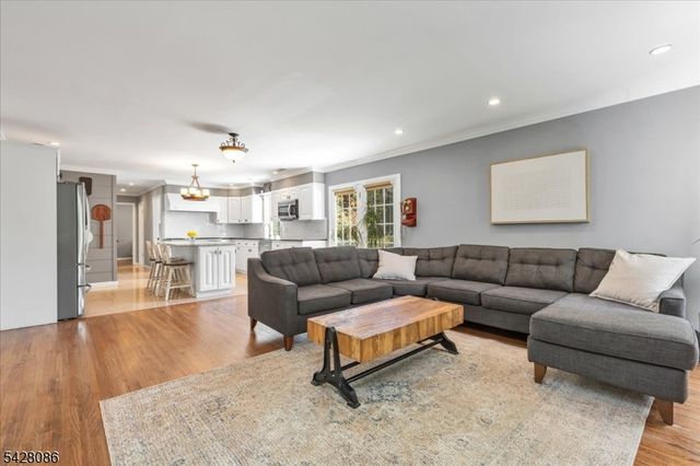 23 Saint Johns Pl, Fanwood Boro, NJ 07023