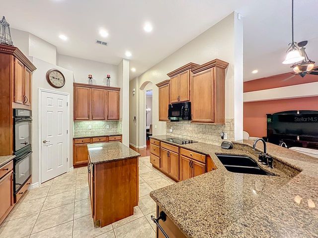 934 ROCK CREEK STREET, Apopka, FL 32712