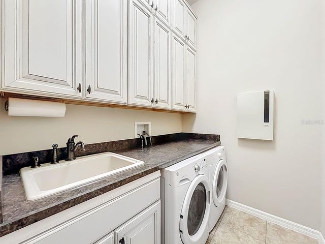 934 ROCK CREEK STREET, Apopka, FL 32712