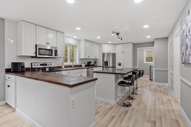 731 Foster Rd, Ashby, MA 01431