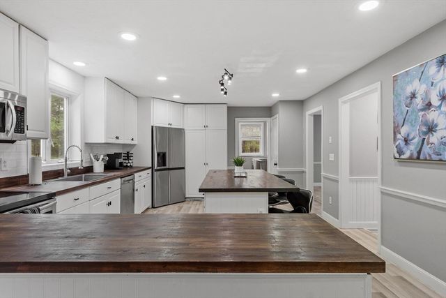 731 Foster Rd, Ashby, MA 01431