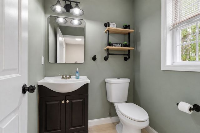 731 Foster Rd, Ashby, MA 01431