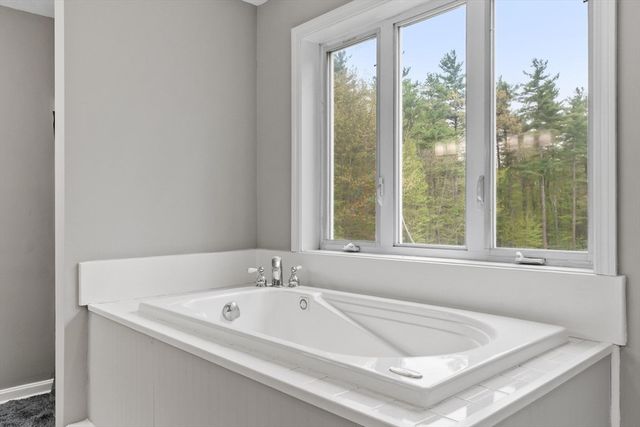 731 Foster Rd, Ashby, MA 01431