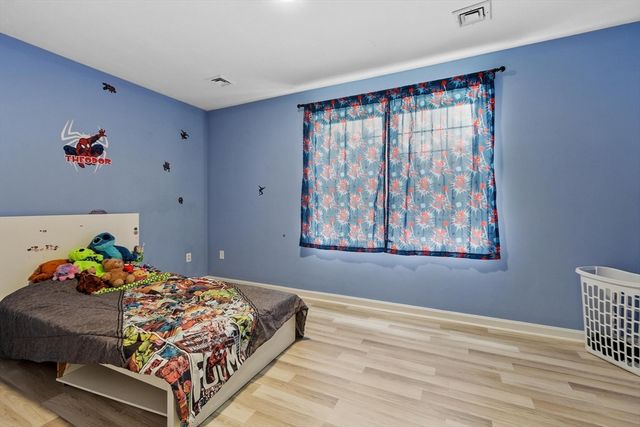 731 Foster Rd, Ashby, MA 01431