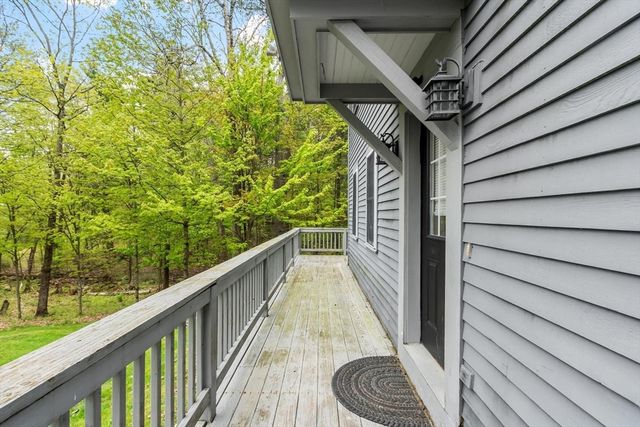 731 Foster Rd, Ashby, MA 01431