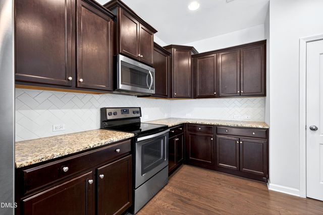 48 Hatfield Way, Clayton, NC 27527