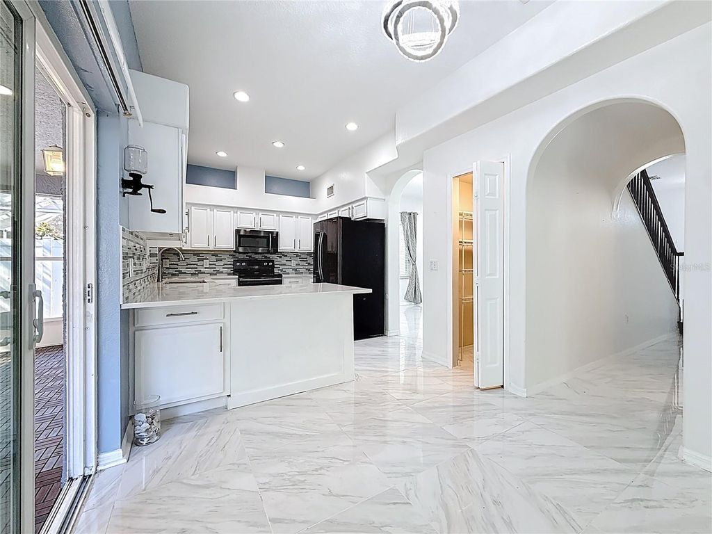 Image 21 of property listing at 380 ROSALIND LANE, Oldsmar, FL 34677