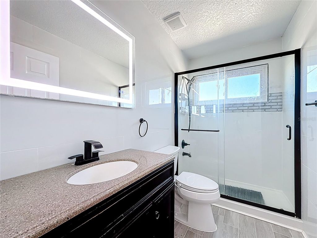 Image 45 of property listing at 380 ROSALIND LANE, Oldsmar, FL 34677