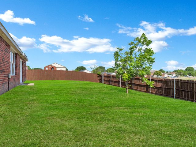 235 Yale Boulevard, Glenn Heights, TX 75154