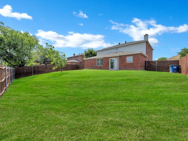 235 Yale Boulevard, Glenn Heights, TX 75154