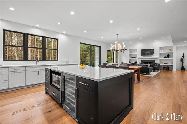 10660 Kissing Ridge Drive Se, Lowell Twp, MI 49331