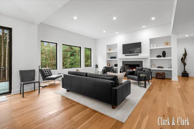 10660 Kissing Ridge Drive Se, Lowell Twp, MI 49331