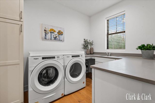 10660 Kissing Ridge Drive Se, Lowell Twp, MI 49331