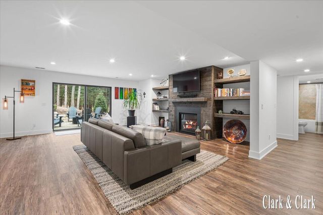 10660 Kissing Ridge Drive Se, Lowell Twp, MI 49331