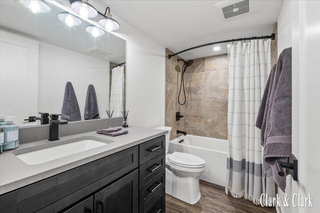 10660 Kissing Ridge Drive Se, Lowell Twp, MI 49331