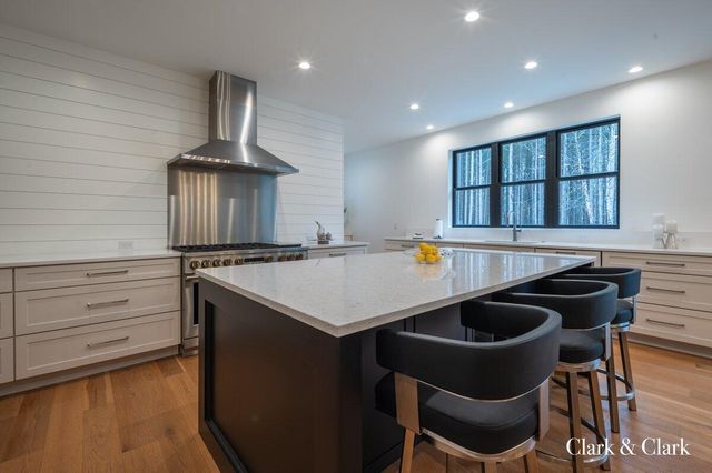 10660 Kissing Ridge Drive Se, Lowell Twp, MI 49331