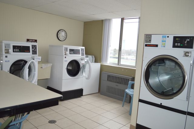 110 W Butterfield Road 402S, Elmhurst, IL 60126