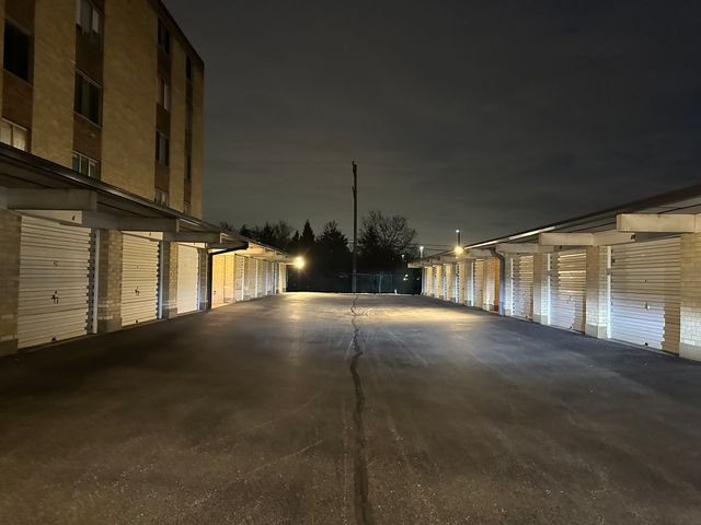 110 W Butterfield Road 402S, Elmhurst, IL 60126