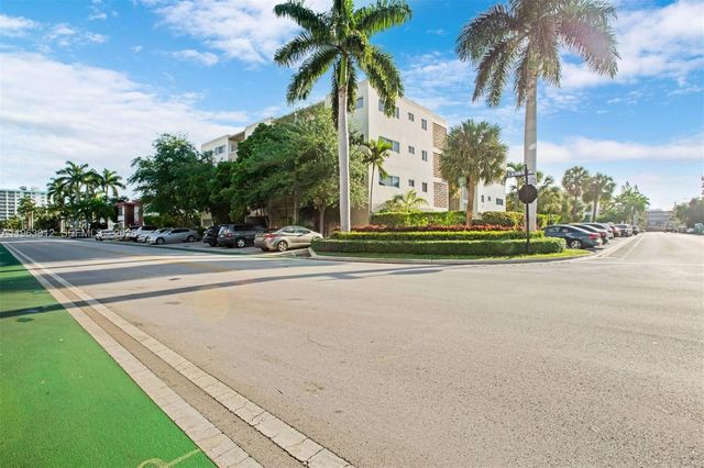 10001 W Bay Harbor Dr 208, Bay Harbor Islands, FL 33154