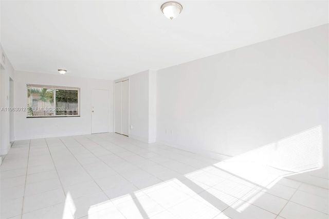 10001 W Bay Harbor Dr 208, Bay Harbor Islands, FL 33154