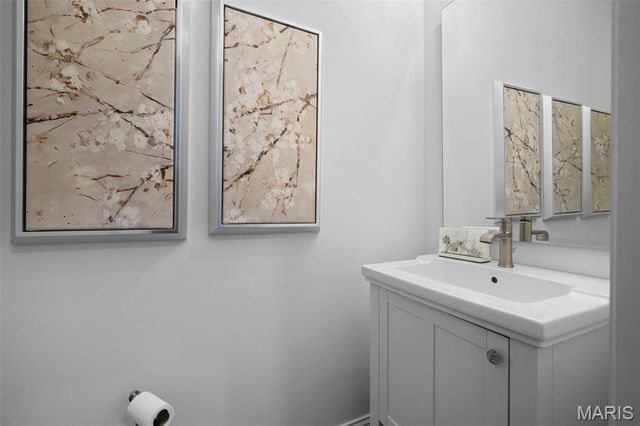 827 Summit Bluff Court, St Louis, MO 63026