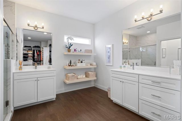 827 Summit Bluff Court, St Louis, MO 63026