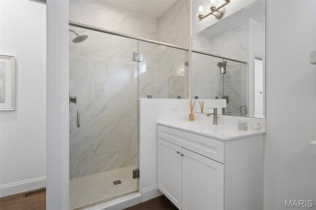 827 Summit Bluff Court, St Louis, MO 63026