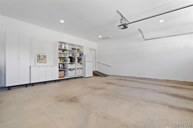 827 Summit Bluff Court, St Louis, MO 63026