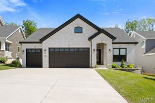 827 Summit Bluff Court, St Louis, MO 63026