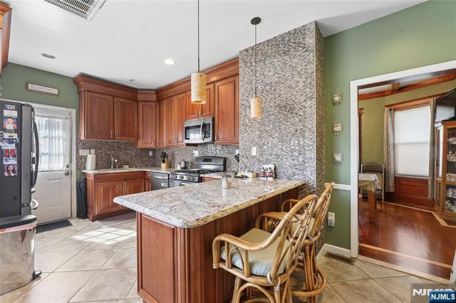 208-212 Brighton Avenue, Kearny, NJ 07032