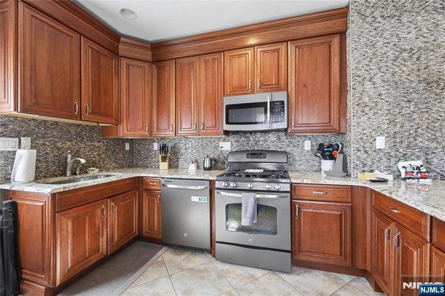 208-212 Brighton Avenue, Kearny, NJ 07032