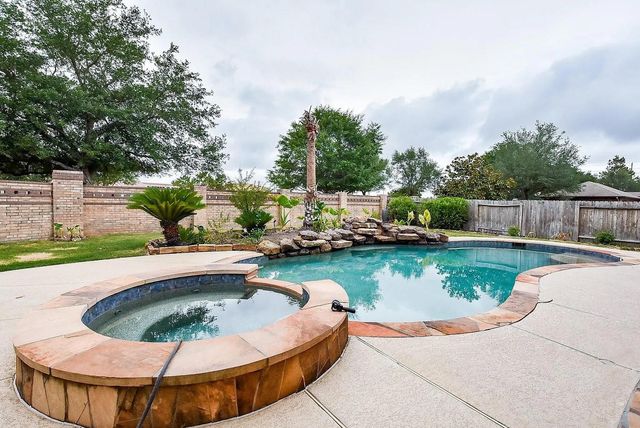 10015 Nicollet Lake Lane, Katy, TX 77494