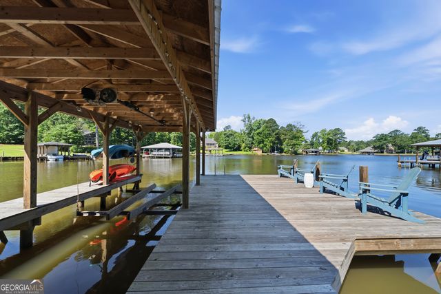 110 Harbour Point NW, Milledgeville, GA 31061