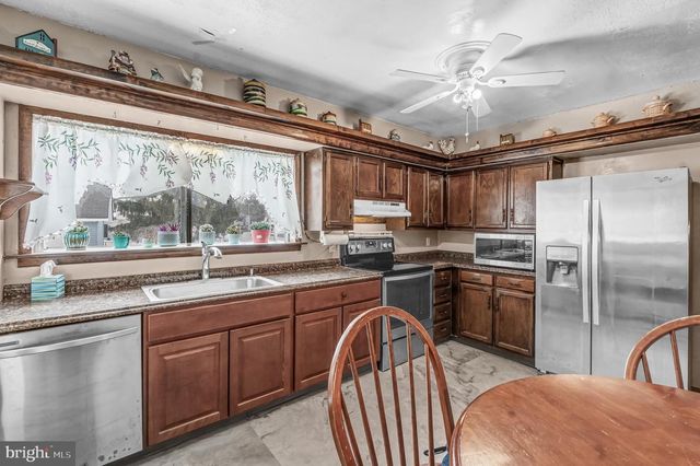 2 LATHAM WAY, Sicklerville, NJ 08081