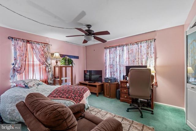 2 LATHAM WAY, Sicklerville, NJ 08081