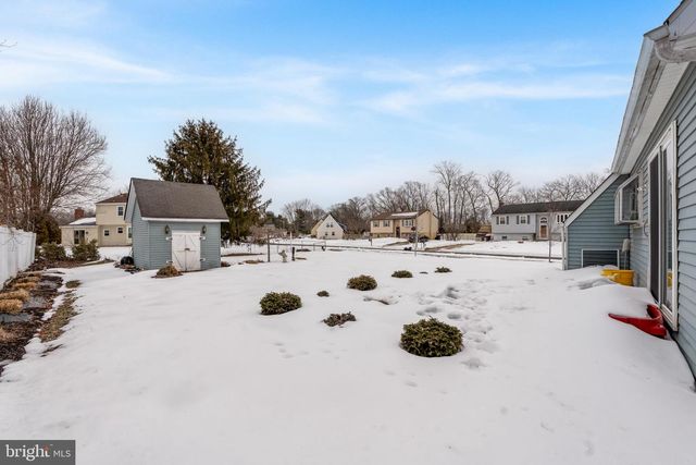 2 LATHAM WAY, Sicklerville, NJ 08081