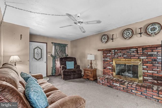 2 LATHAM WAY, Sicklerville, NJ 08081