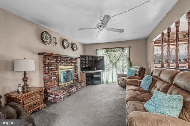 2 LATHAM WAY, Sicklerville, NJ 08081